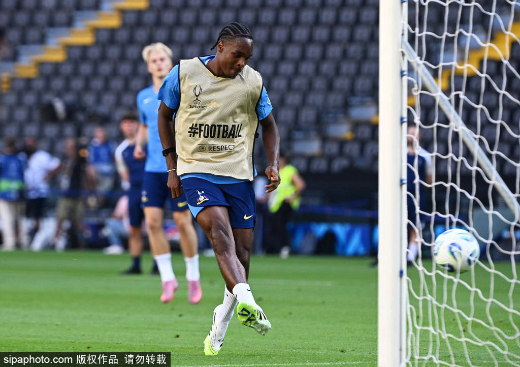 热刺3000万新援为何无缘欧冠？背后故事让人唏嘘